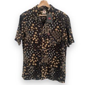 Levi’s men’s print button down